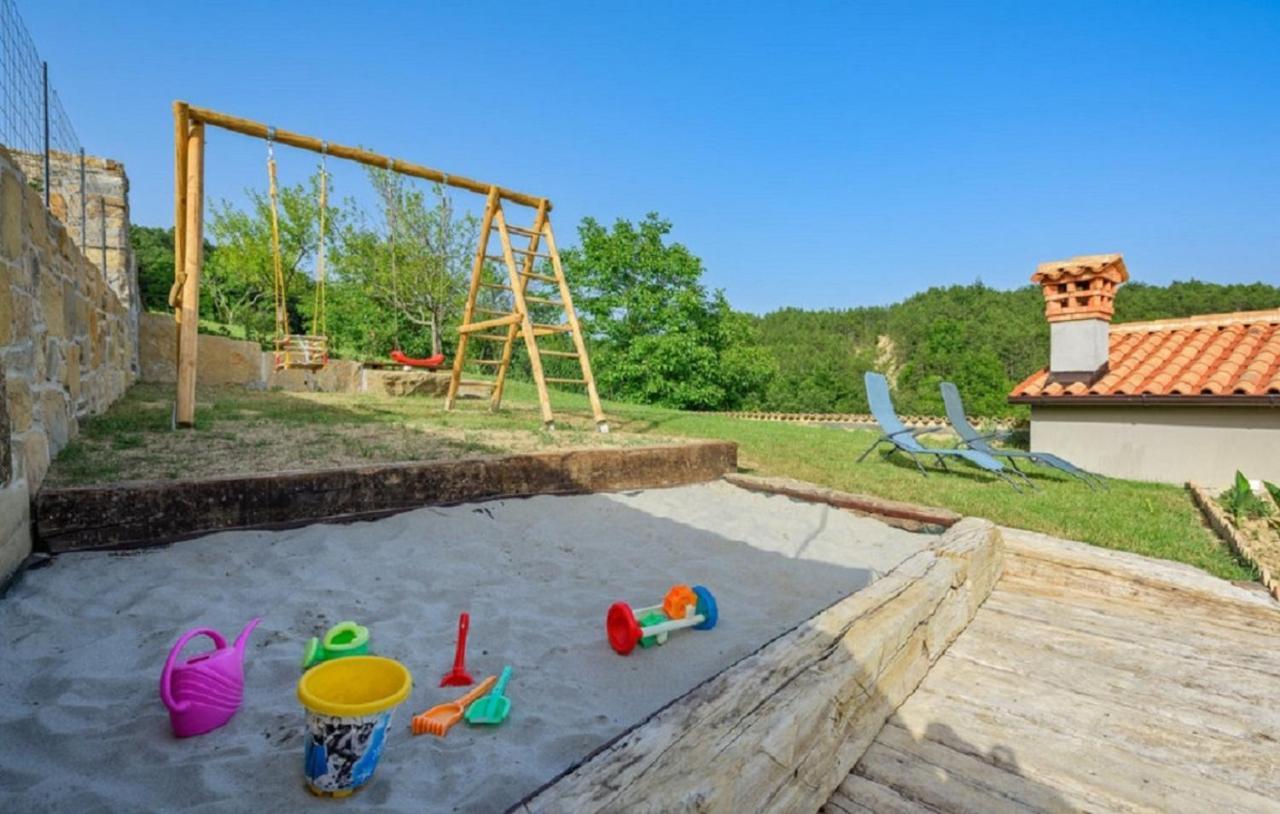Guesthouse Gospodi Cerovlje المظهر الخارجي الصورة